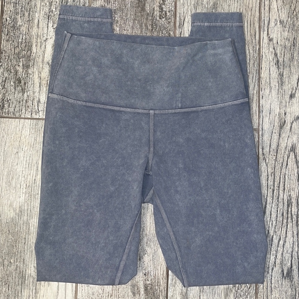 ❌sold❌Lululemon Wunder Under hi-rise tight 25” - full on luxtreme